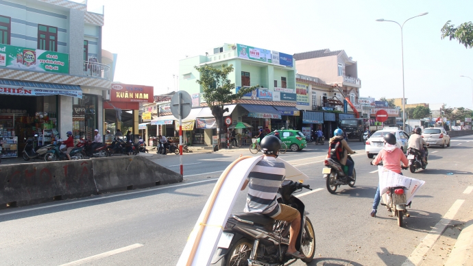 Quốc lộ 1 mở rộng (đoạn km 947-km 987) từ thị trấn